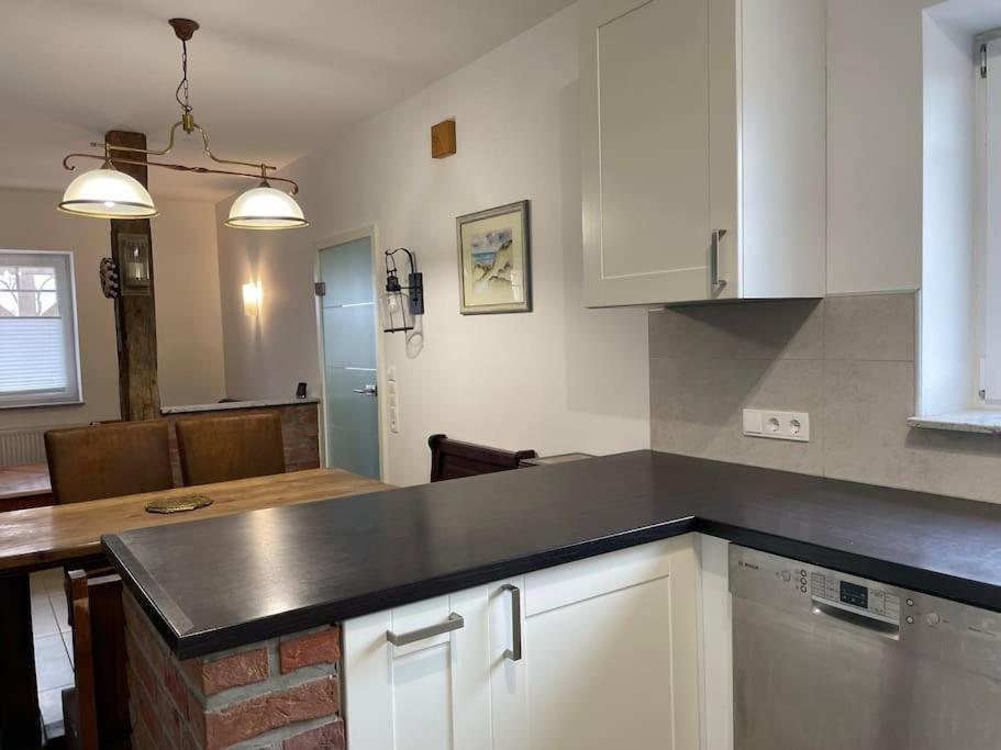 Charmante Ferienwohnung In Idyllischer Lage Jever Esterno foto